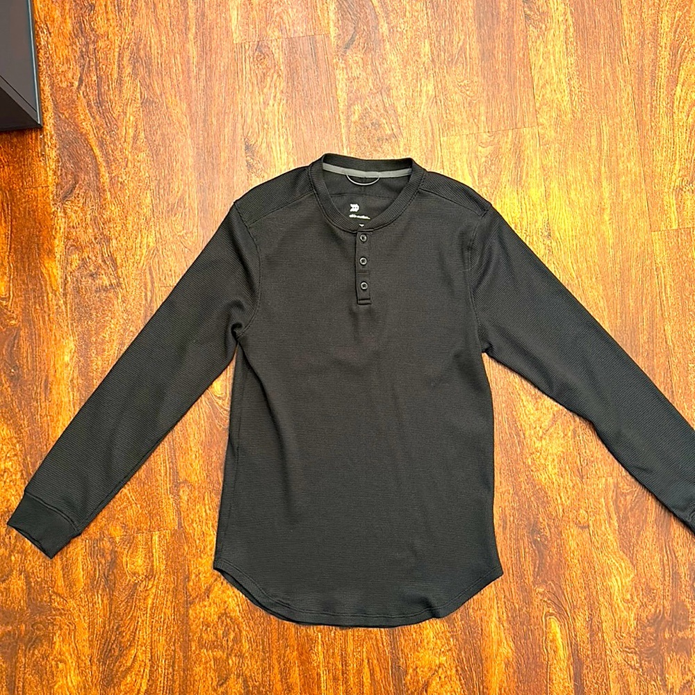 All in motion men’s 1/4 button athletic top size small color black